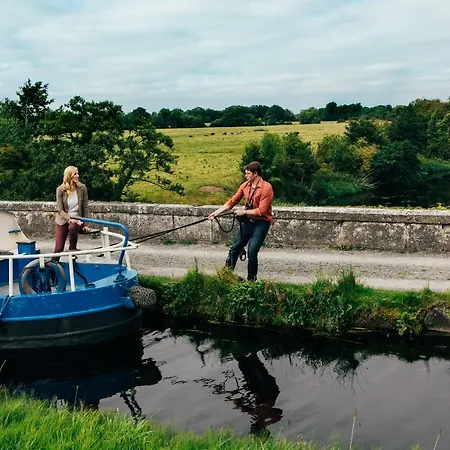 Silken Thomas 招待所