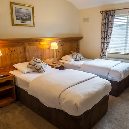 招待所 Silken Thomas