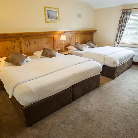 招待所 Silken Thomas