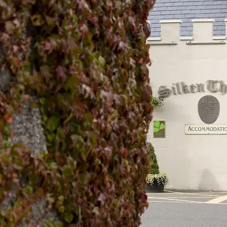招待所 Silken Thomas