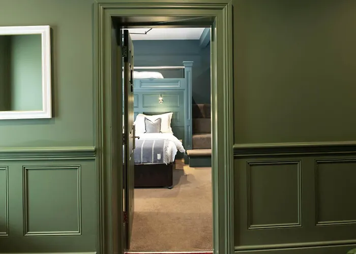 Silken Thomas Guest house 4*