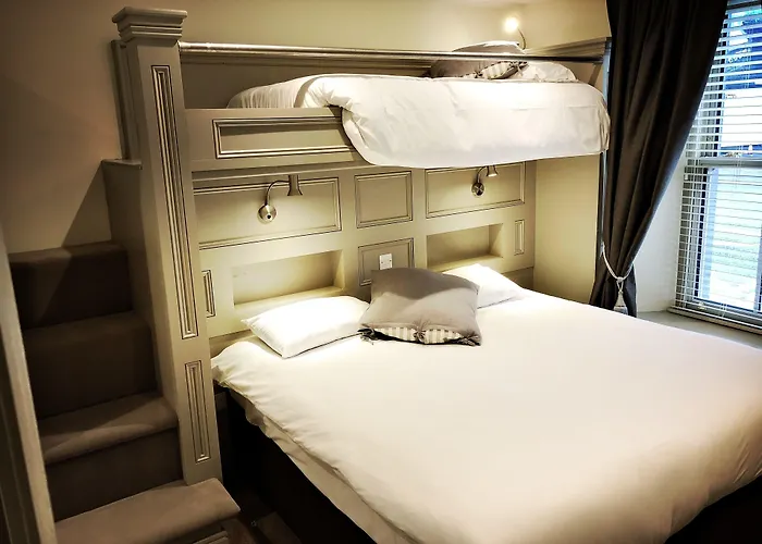 Silken Thomas Guest house