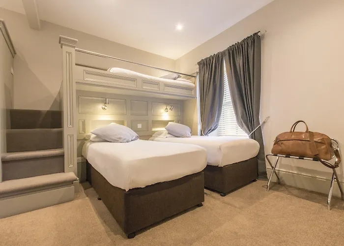 Silken Thomas Guest house 4*